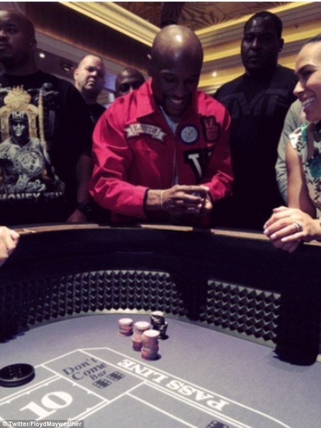 Avioane, masini, vile, bijuterii, LUX! Pe ce si-a spart Mayweather averea incredibila de 400 mil dolari! Super FOTO_14