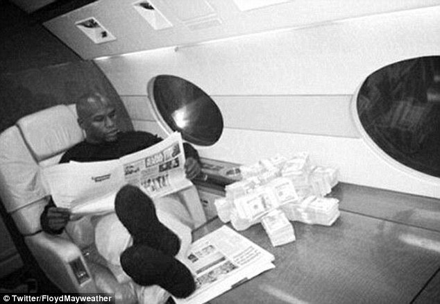 Avioane, masini, vile, bijuterii, LUX! Pe ce si-a spart Mayweather averea incredibila de 400 mil dolari! Super FOTO_24