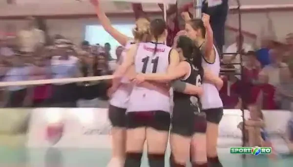 Titlu istoric in Romania. Un oras de 20.000 de locuitori cu 4 angajati si o singura jucatoare sub contract a oferit o surpriza uriasa