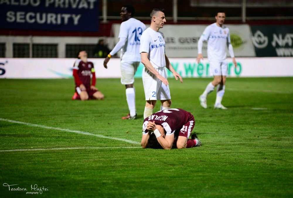 GALERIE FOTO: O noapte furtunoasa in Giulesti! Imaginile dezamagirii, doar o minune mai poate tine Rapidul in Liga I_3