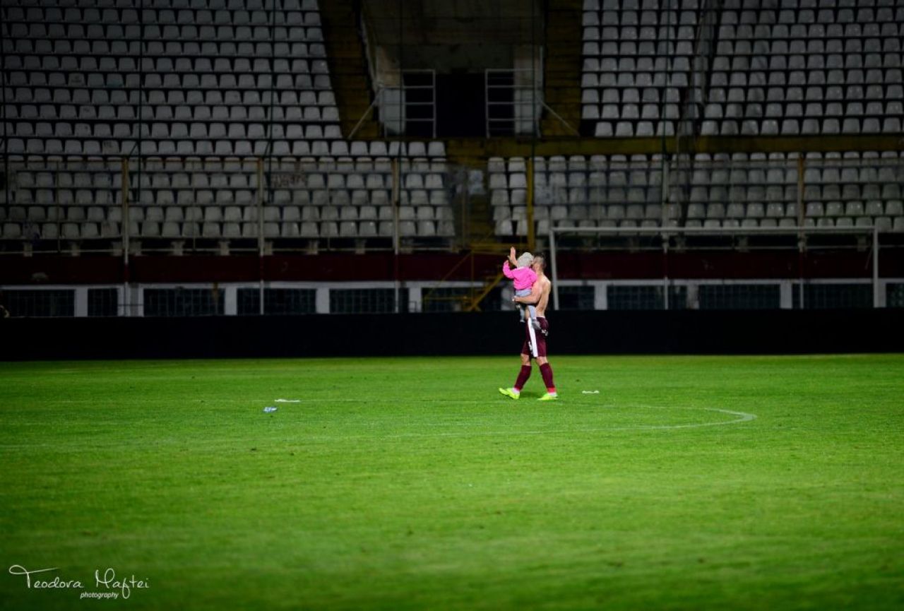 GALERIE FOTO: O noapte furtunoasa in Giulesti! Imaginile dezamagirii, doar o minune mai poate tine Rapidul in Liga I_10