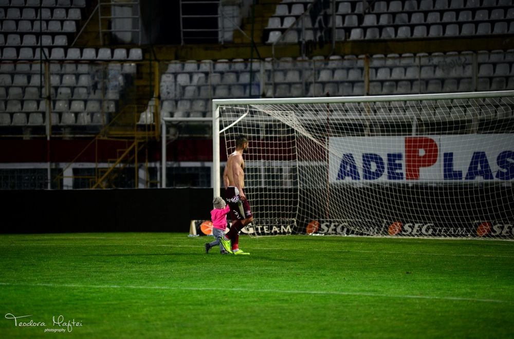 GALERIE FOTO: O noapte furtunoasa in Giulesti! Imaginile dezamagirii, doar o minune mai poate tine Rapidul in Liga I_11