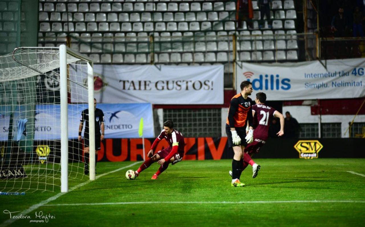 GALERIE FOTO: O noapte furtunoasa in Giulesti! Imaginile dezamagirii, doar o minune mai poate tine Rapidul in Liga I_33
