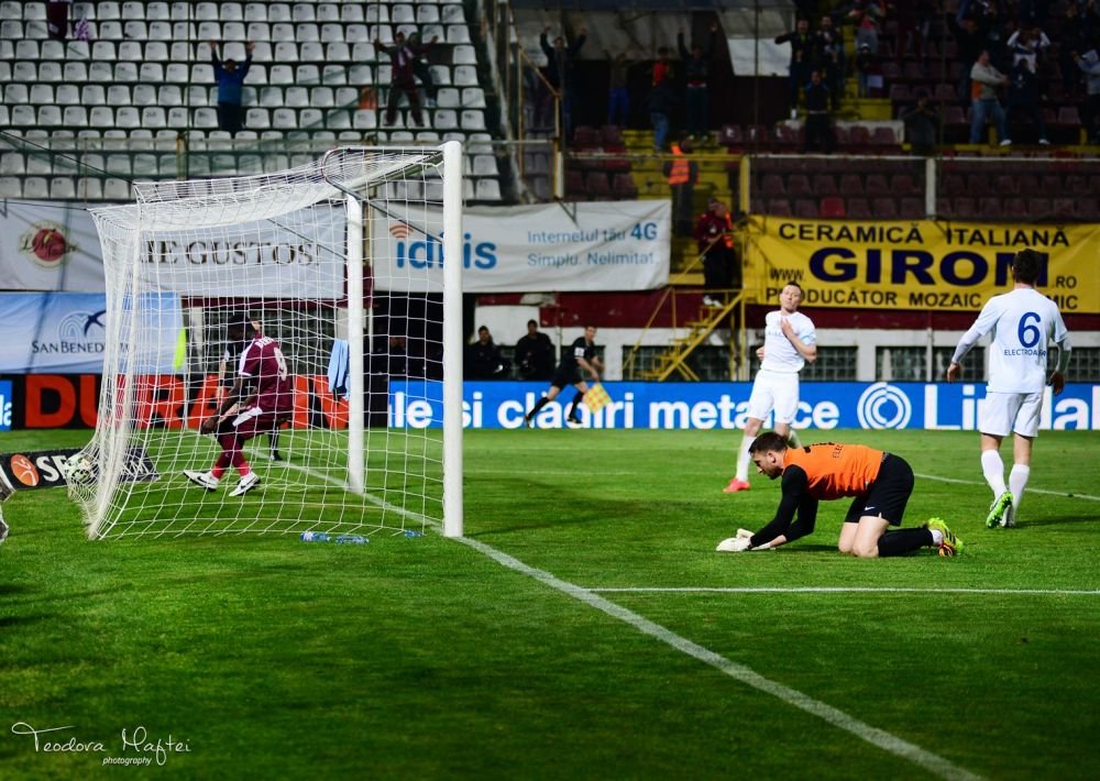 GALERIE FOTO: O noapte furtunoasa in Giulesti! Imaginile dezamagirii, doar o minune mai poate tine Rapidul in Liga I_63