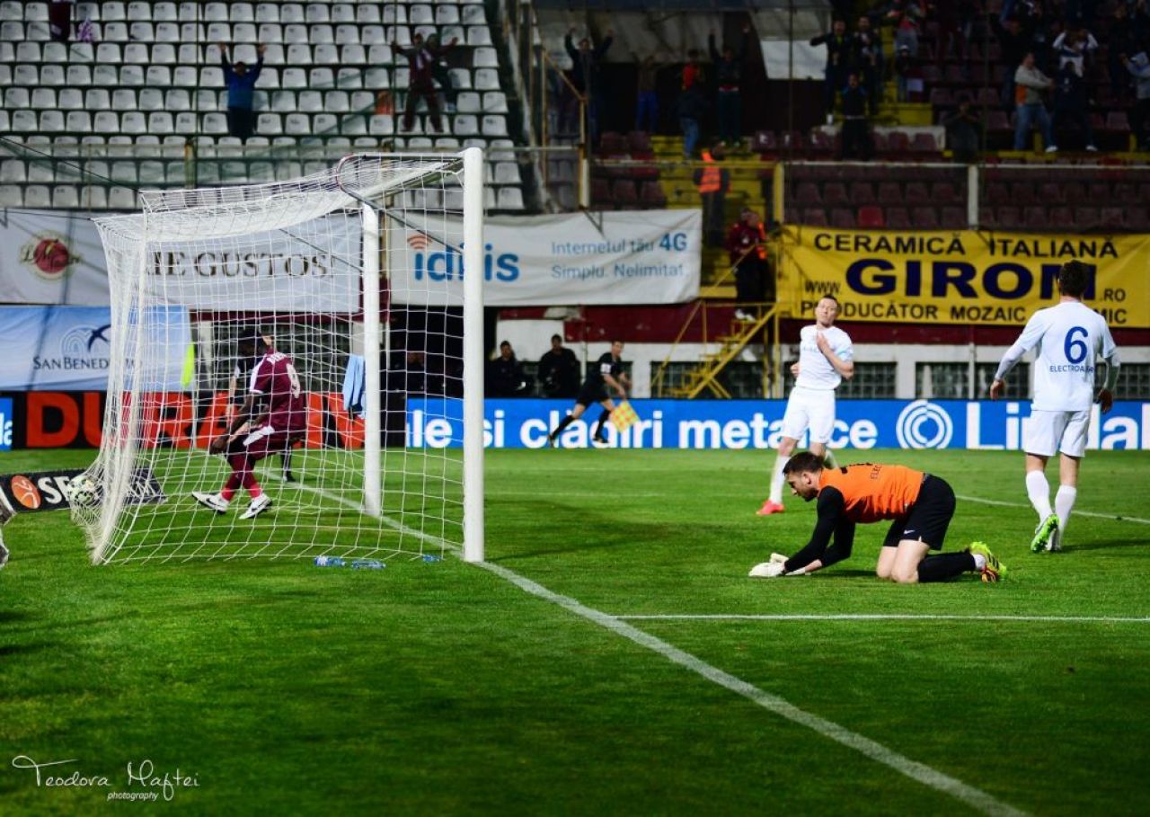 GALERIE FOTO: O noapte furtunoasa in Giulesti! Imaginile dezamagirii, doar o minune mai poate tine Rapidul in Liga I_63