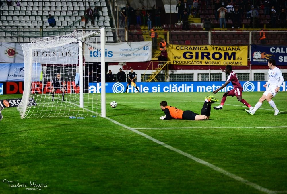GALERIE FOTO: O noapte furtunoasa in Giulesti! Imaginile dezamagirii, doar o minune mai poate tine Rapidul in Liga I_67