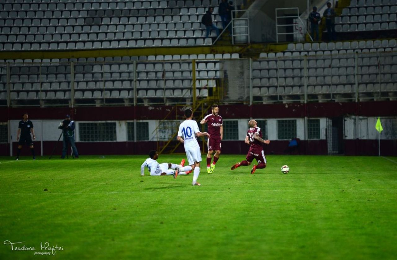 GALERIE FOTO: O noapte furtunoasa in Giulesti! Imaginile dezamagirii, doar o minune mai poate tine Rapidul in Liga I_71
