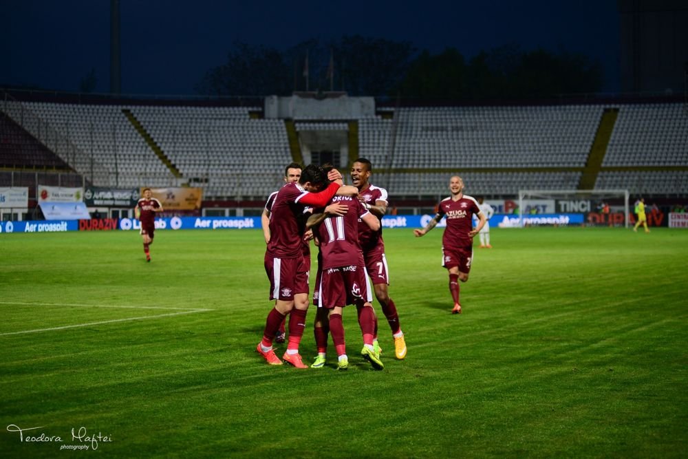 GALERIE FOTO: O noapte furtunoasa in Giulesti! Imaginile dezamagirii, doar o minune mai poate tine Rapidul in Liga I_88