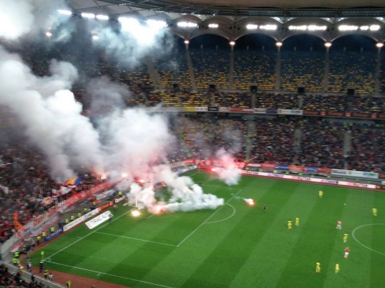 SCANDAL pe Arena Nationala! Arlauskis spune ca nu mai aude cu urechea dreapta! Apoi Balaj a trimis jucatorii la vestiare! FOTO_2