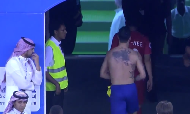 Un jucator de la Al Nassr si-a pierdut mintile: a luat la pumni un adversar spre vestiare! Amenda uriasa din partea clubului VIDEO