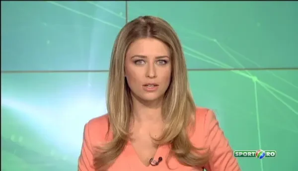 Surdu visa sa-l faca fotbalist pe fiul sau, dar sotia lui il antreneaza pe pusti la box si karate! VIDEO