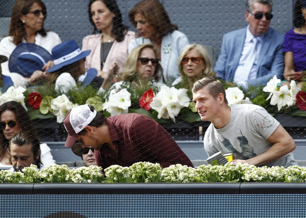 Imaginile zilei la Madrid. Tiriac a urmarit meciul lui Nadal impreuna cu Cristiano Ronaldo si alti jucatori de la Real_2