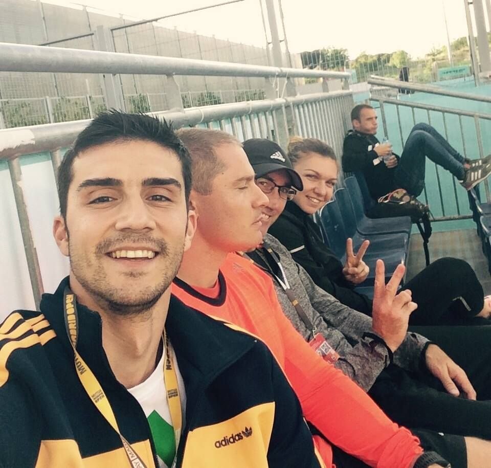 FOTO Halep a ajuns la Roma! "Nu-mi pasa daca ma depaseste Sharapova" Romanii o sustin si la antrenamente