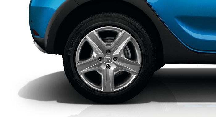 FOTO Dacia a scos masina de 5000 de euro la teste pe strazi. Primele informatii despre modelul pregatit sa cucereasca planeta_5