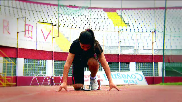 "Seara ma intalnesc cu familia si ne rugam. Cel mai mult vreau sa am o casa a mea!" Are zeci de medalii, dar traieste intr-un centru social! Povestea cutremuratoare a acestei campioane din Romania