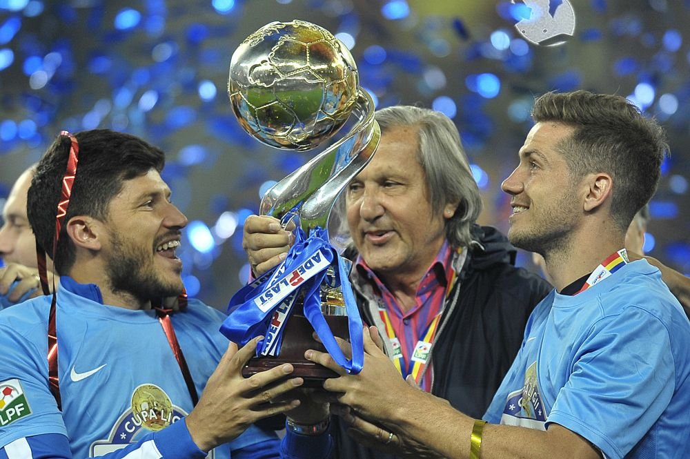 SARBATOAREA in imagini: cum s-a vazut primul trofeu al lui Galca la Steaua! Eric a oferit scene EMOTIONANTE, alaturi de fiul sau!_2