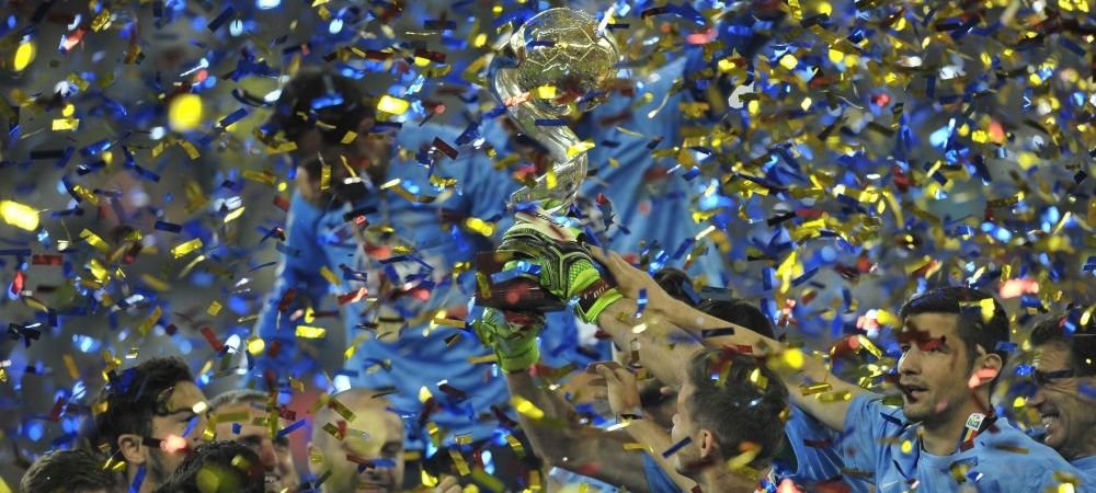 SARBATOAREA in imagini: cum s-a vazut primul trofeu al lui Galca la Steaua! Eric a oferit scene EMOTIONANTE, alaturi de fiul sau!_9