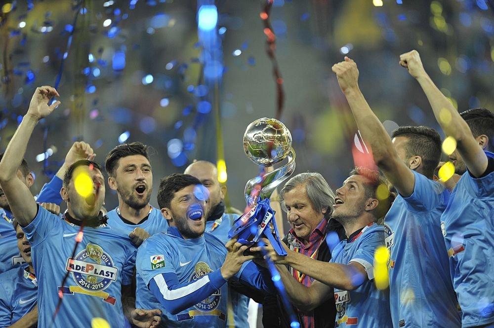 SARBATOAREA in imagini: cum s-a vazut primul trofeu al lui Galca la Steaua! Eric a oferit scene EMOTIONANTE, alaturi de fiul sau!_11