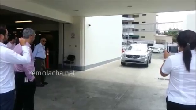 Sa n-ai incredere in roboti! Ce s-a intamplat cu masina care trebuia sa opreasca SINGURA in fata pietonilor. VIDEO