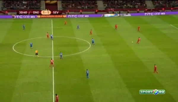 Bacca inscrie golul de 2-1 dupa o pasa geniala a lui Reyes