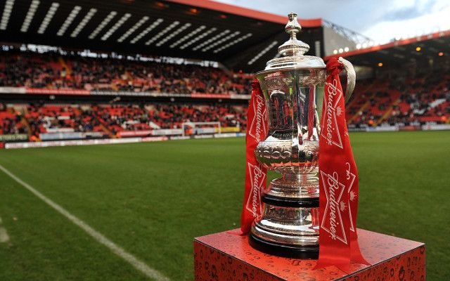 Arsenal - Aston Villa, FINALA celei mai vechi competitii din lume, e LIVE la Sport.ro, sambata, ora 19:30 | Un suporter i-a scris reginei pentru un BILET :)