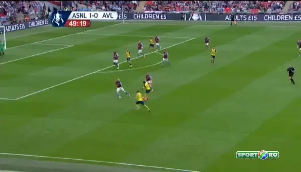 ARSENAL 2-0 ASTON VILLA. Gol senzational de la 25 de metri reusit de Alexis Sanchez