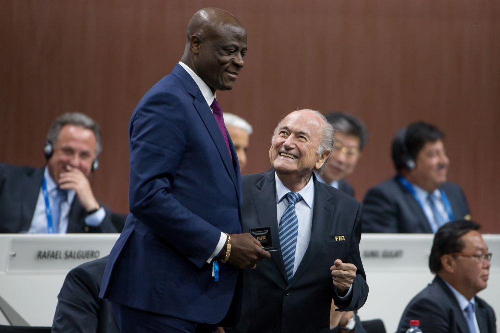 Dezvaluire incredibila din ziua votului pentru sefia FIFA! Platini a fost tradat de 18 federatii afiliate UEFA: Rusia a orchestrat totul