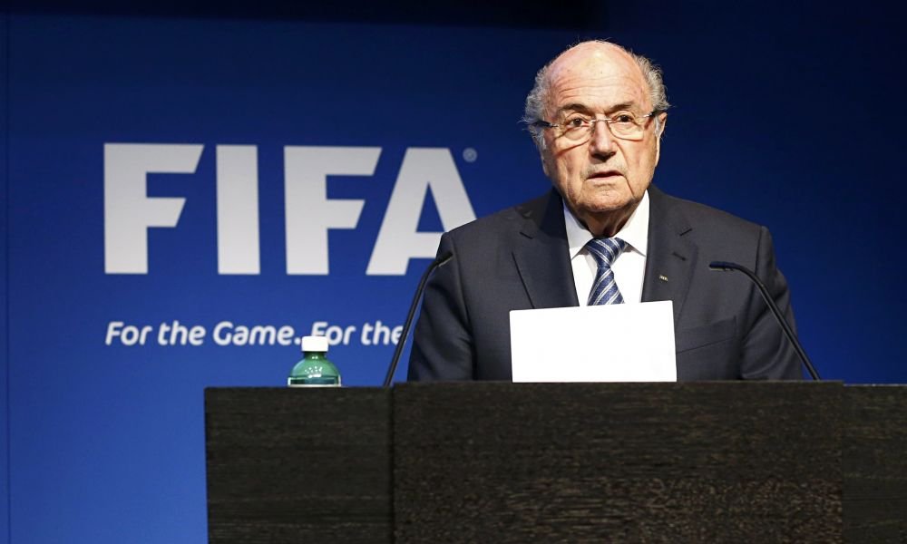 Blatter urmeaza sa ia decizia cea mare! Ce se intampla cu mondialul din 2022 dupa scandalul de mita ce a dus la 14 arestari