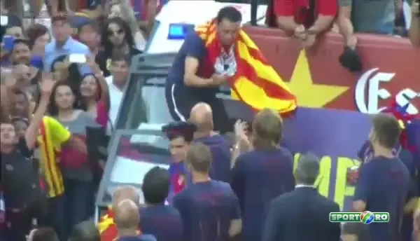 Nervii au cedat la parada organizata de Barcelona pentru a sarbatori alaturi de fani tripla istorica obtinuta de echipa lui Luis Enrique in acest sezon.
