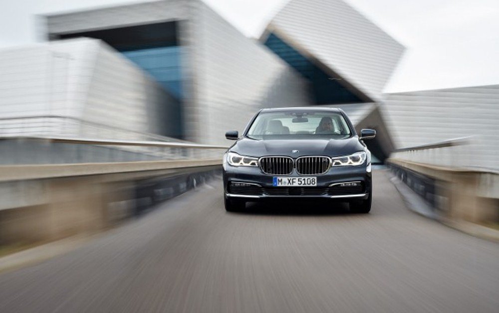 S-a lansat noul BMW Seria 7. Imagini, clipuri video si informatii complete cu nava-amiral din Munchen