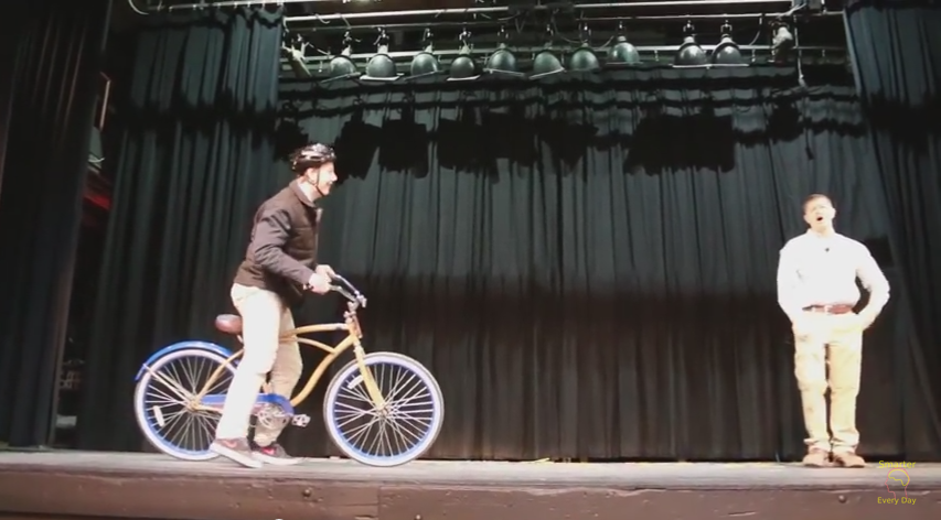 Motivul incredibil pentru care nimeni nu poate merge pe aceasta bicicleta! Nici macar pentru 200 de dolari :)) VIDEO
