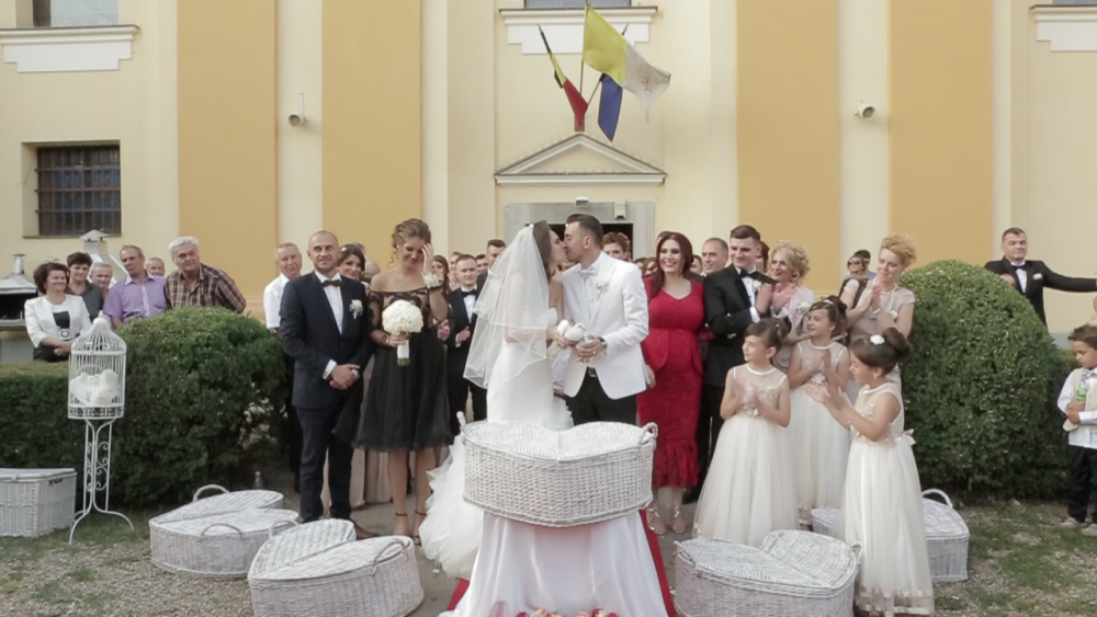 Hora a facut HORA! Jucatorul lui ASA Targu Mures s-a casatorit cu o prezentatoare TV!