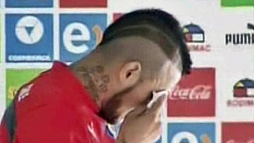 VIDEO EMOTIONANT! Vidal si-a cerut scuze in LACRIMI dupa ce s-a imbatat si si-a facut praf Ferrari-ul: Imi e atat de rusine! Am baut 2 pahare si am riscat viata sotiei mele