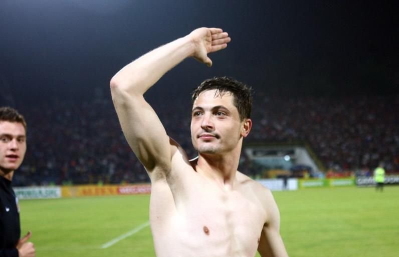 OFICIAL: Radoi NU ARE VOIE sa stea pe banca! Cum vrea Steaua sa ocoleasca regulamentul! Radoi are o singura portita de scapare