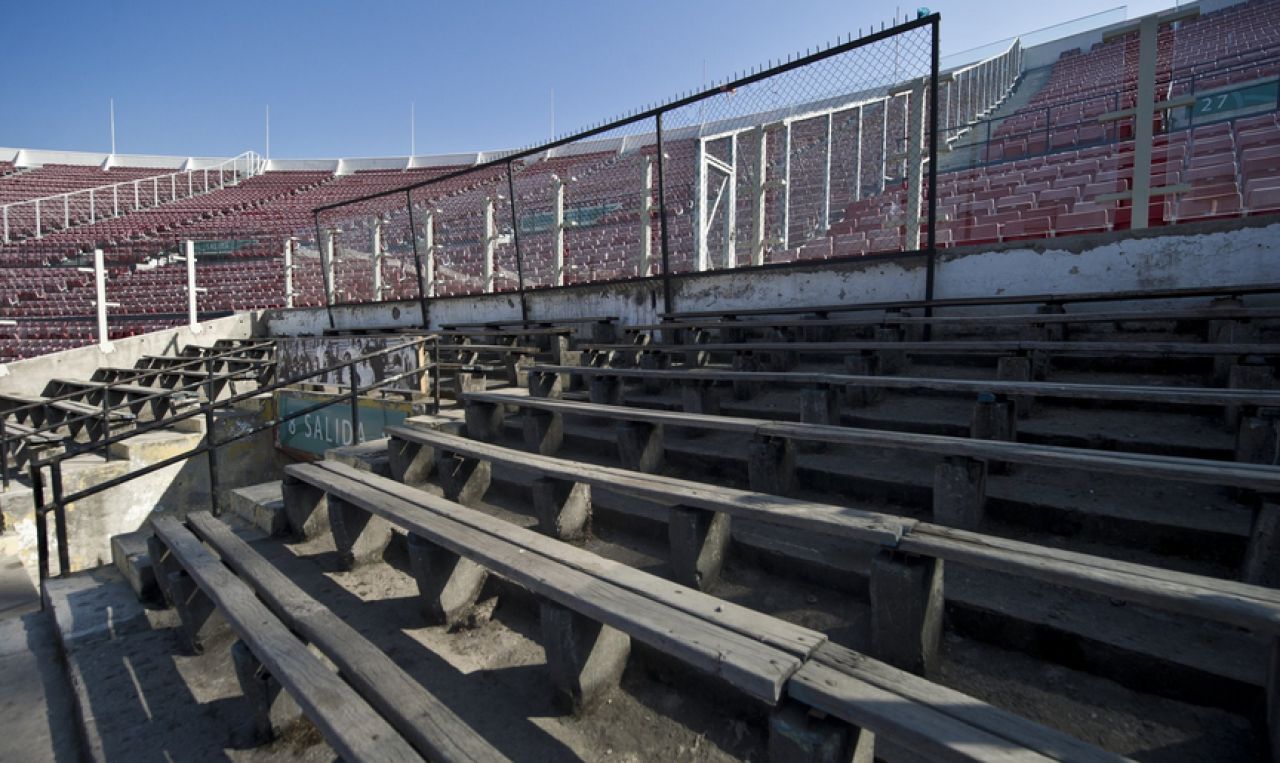 Povestea teribila a stadionului pe care se joaca finala Copa America. De ce nu vrea nimeni sa se aseze in acest sector cu banci de lemn_3