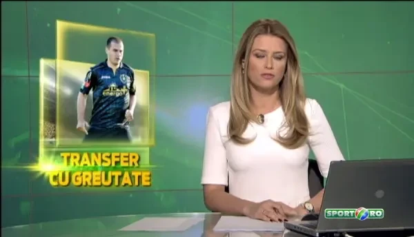 Mintea mea e mai rapida decat picioarele! Reactia lui Zicu dupa ce a fost prezentat la Poli cu un TRICOU XXL CU BURTA :)