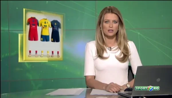 Super tricouri pentru nationala de handbal: modele inspirate din traditia dacilor! Ii asteptam si pe suporteri cu caciuli de daci la meciuri :)