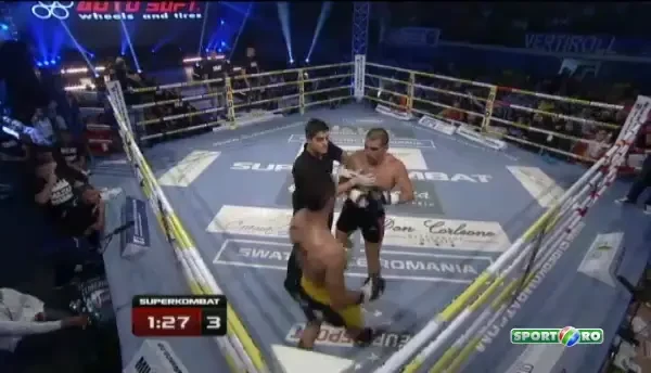SuperKombat New Heroes | Adrian Asoltanii vs Madalin Craciunica | Craciunica a castigat meciul la decizie
