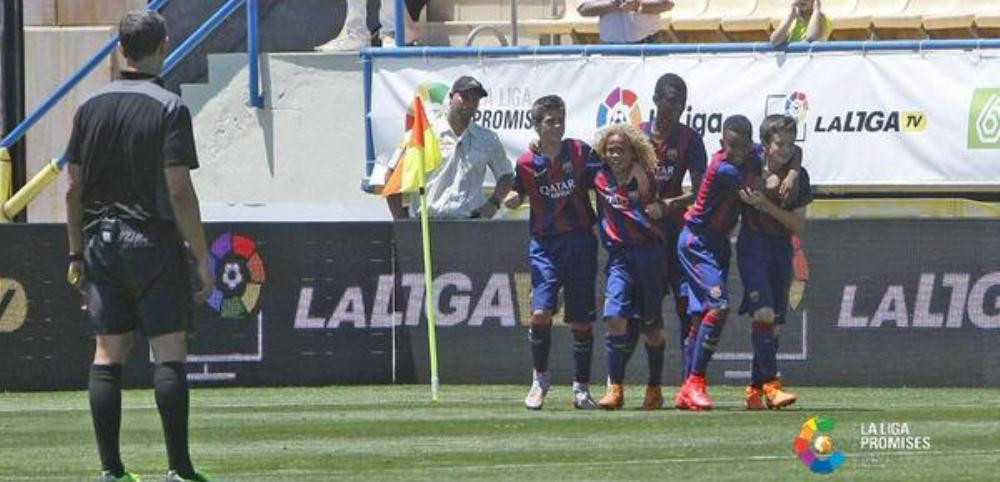 Gol FENOMENAL reusit de unul dintre cei mai talentati pusti ai Barcelonei. Cum a UMILIT o aparare intreaga. VIDEO