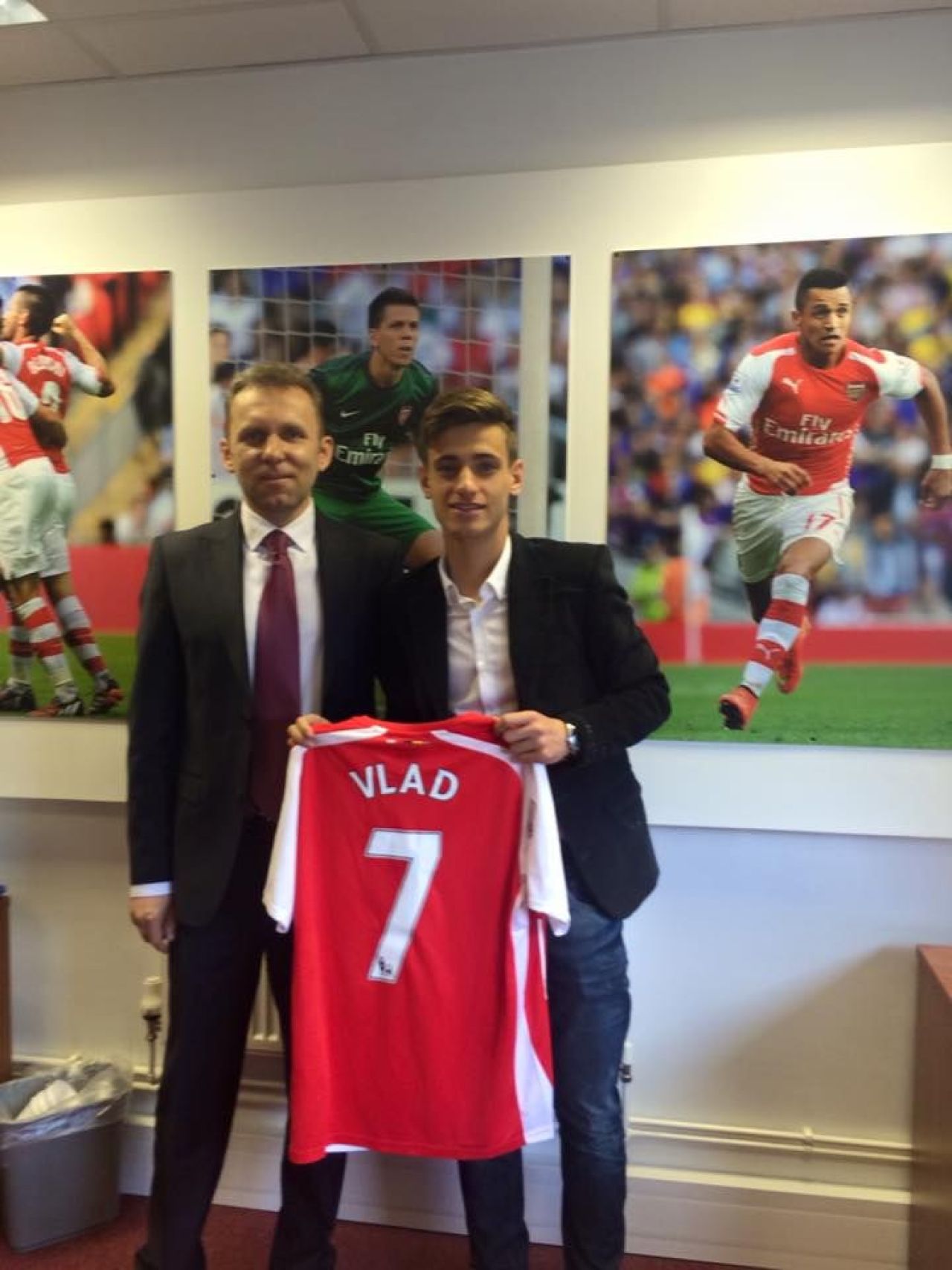 TRANSFER FABULOS! Primul roman din istorie la Arsenal! Pustiul fantastic de 16 ani care a semnat in aceasta dimineata_2