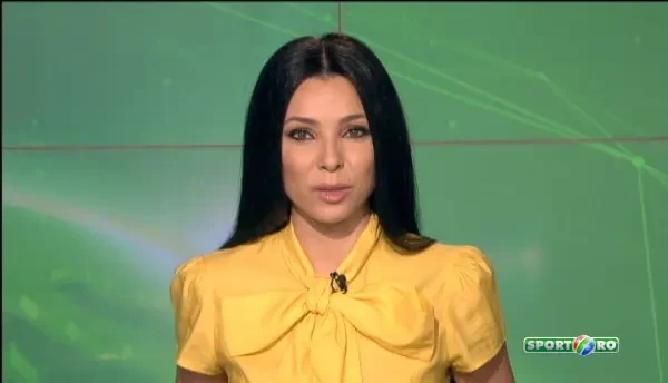 SUPERVIDEO | Un fost gimnast e campionul jongleriilor! Vrajeste mingea agatat de tavanul din sufragerie :)