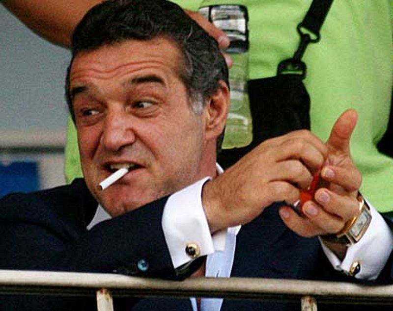 De ziua lui Becali, un mare fan si-a sters tatuajul cu acesta! L-a dezamagit cand a intrat la puscarie. SUPER IMAGINI de la 20:00 la jurnalul de Sport al ProTV