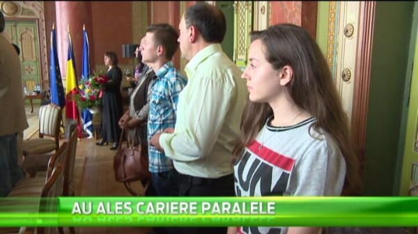 Ea e sora geamana a campioanei de la gimnastica! Nimeni nu-si da seama cand le vede! Cum arata sora Andreei Munteanu