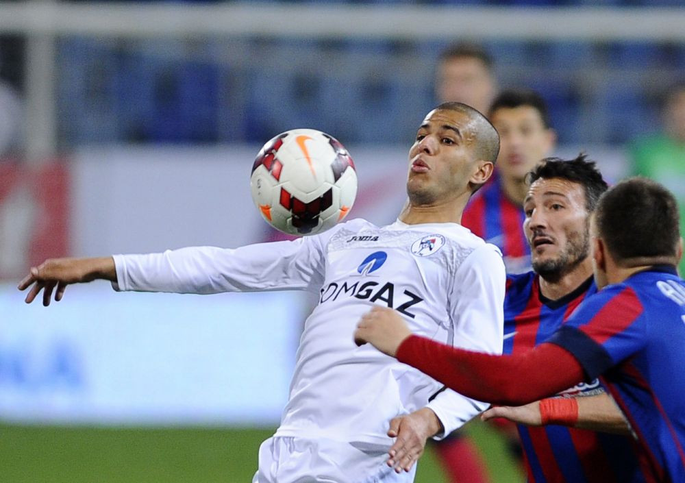 Atentie, PITBULL rau | Steaua se poate alege cu noul Bourceanu: E determinat, e util si stie bine cu mingea . Caracterizarea noului mijlocas al Stelei