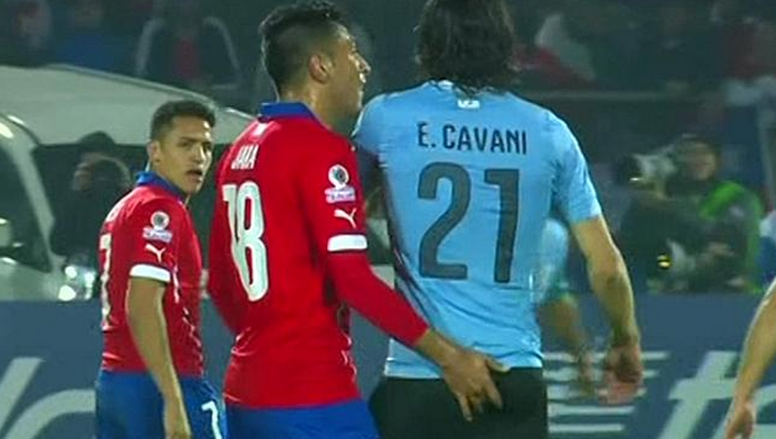 Suspendarea lui Jara, redusa de sudamericani! Chilianul tot nu va putea evolua insa in finala Copei America, dupa gestul incredibil la adresa lui Cavani