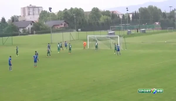 A dat Dinamo pe un club din Slovenia, iar acum e vedeta pe internet cu un supergol! Reusita de senzatie a unui pusti roman: VIDEO