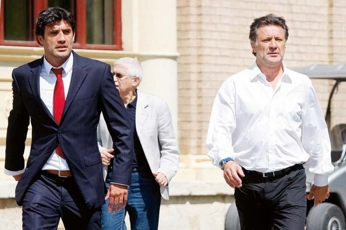 SOC in fotbalul european: presedintele si antrenorul unei echipe cu pretentii de Liga Campionilor au fost luati pe sus de politie_2