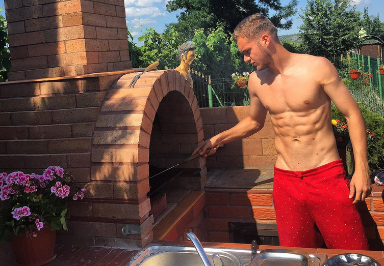 Romanul cu abdomen de Ronaldo! Soarta lui Puscas se stabileste in cateva zile: Zenga il asteapta, solutie pentru Radoi?