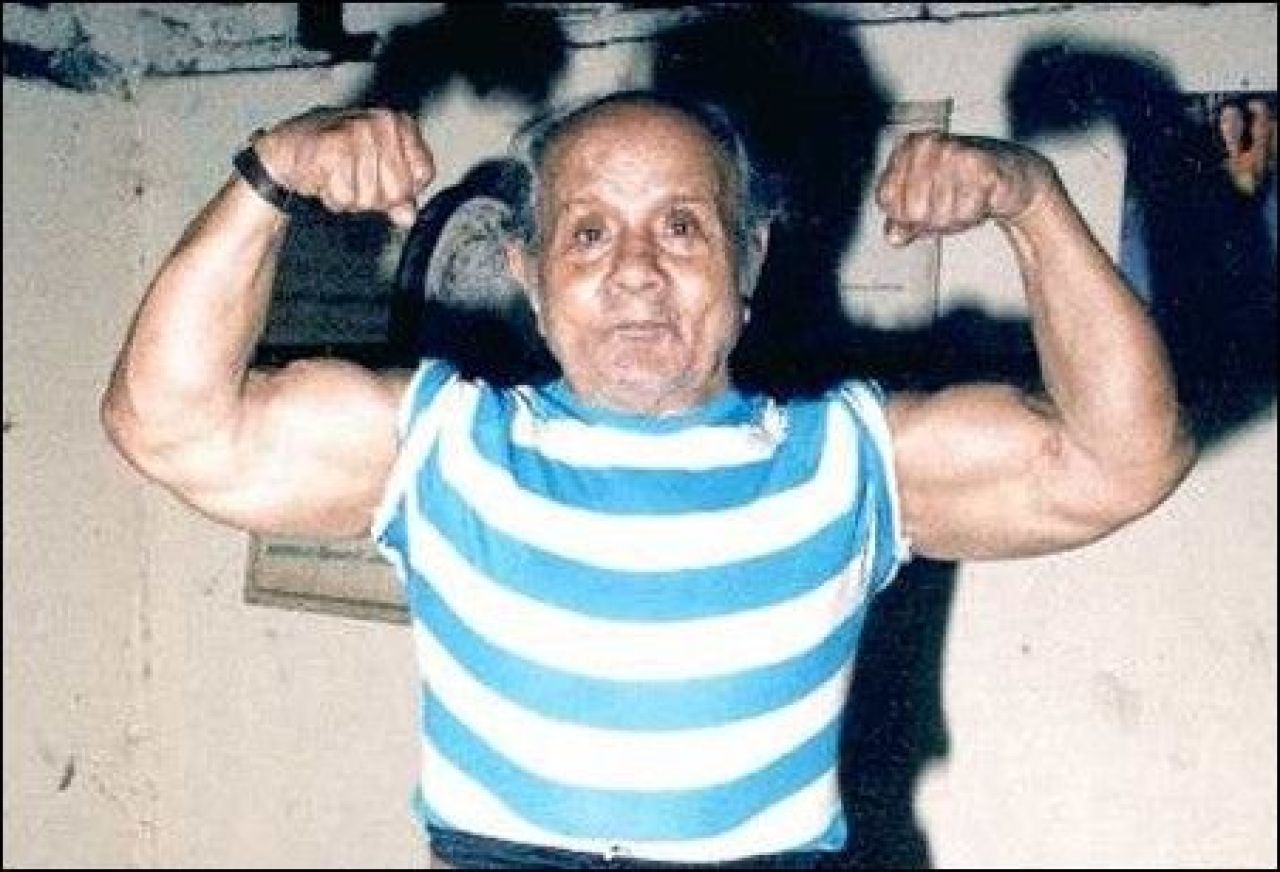 Tinerete fara batranete! Cum a ajuns sa arate castigatorul concursului Mister Universe din 1952! Are 102 ani si o sa te socheze_2