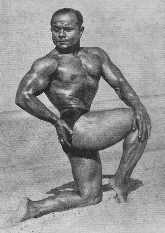 Tinerete fara batranete! Cum a ajuns sa arate castigatorul concursului Mister Universe din 1952! Are 102 ani si o sa te socheze_8